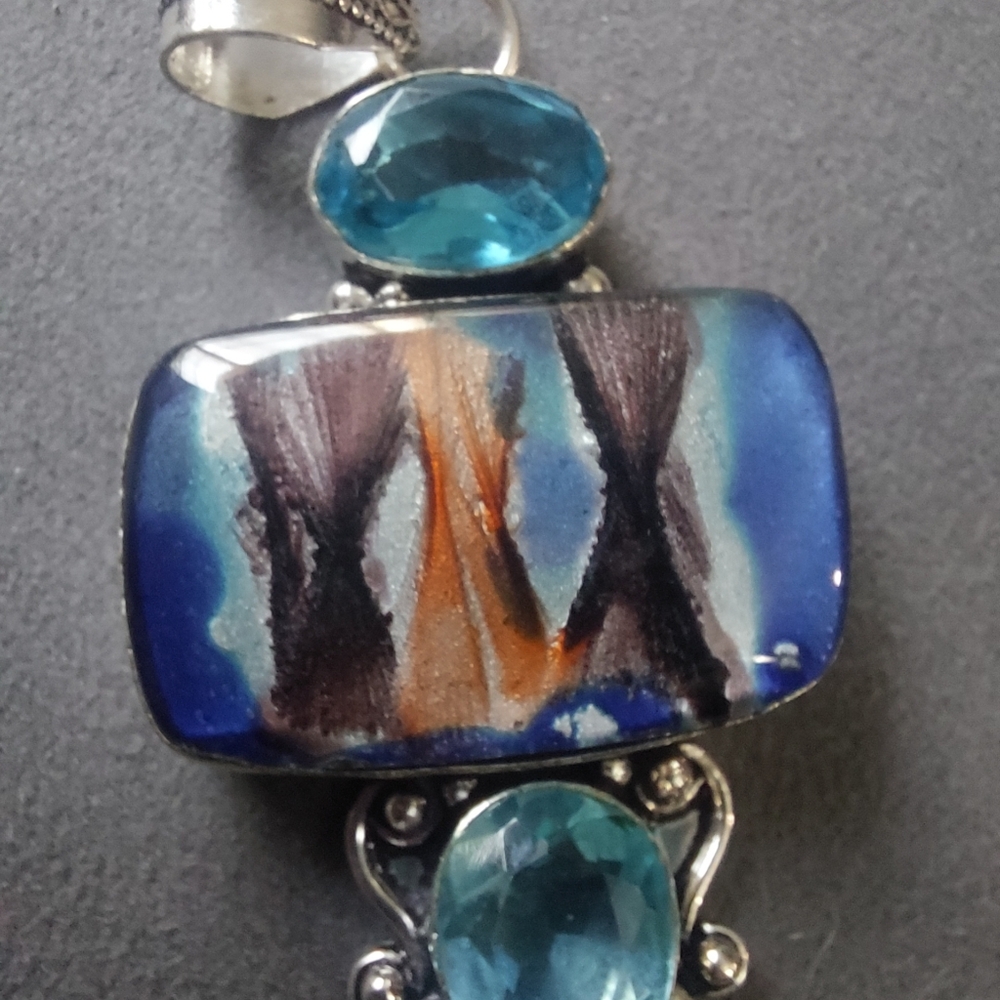 Three Stone Blue Aqua Rhinestone Western Multi Color Silver Toned Pendant - Picture 9 of 17